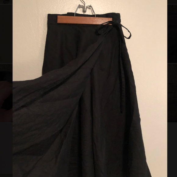 notPERFECTLINEN Black Wrap Skirt - Picture 2 of 3